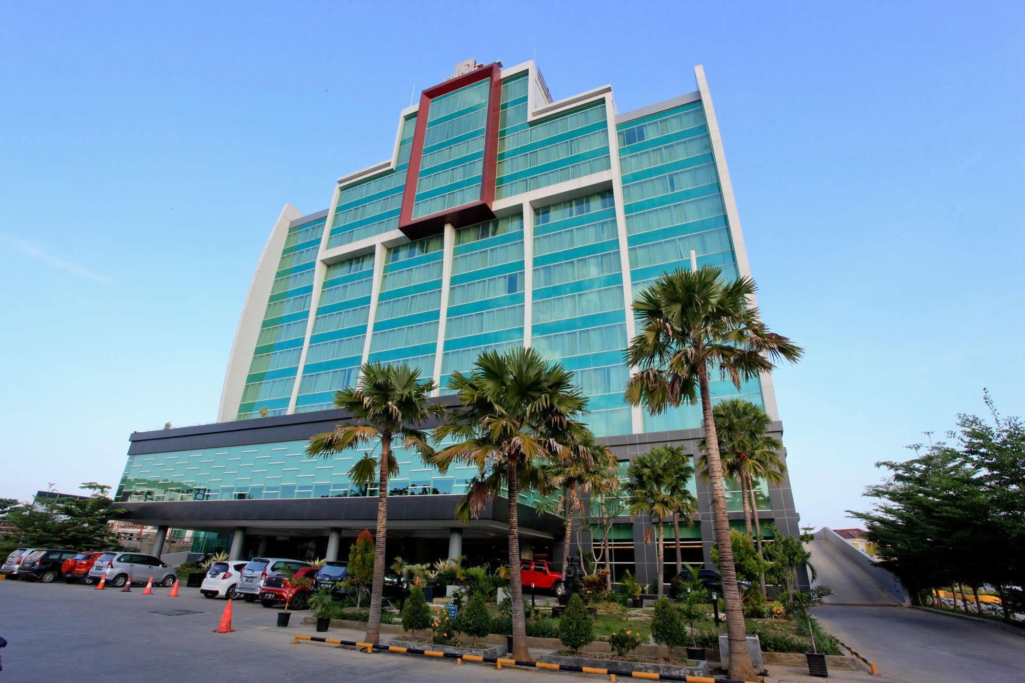 Claro Hotel Kendari Exterior photo